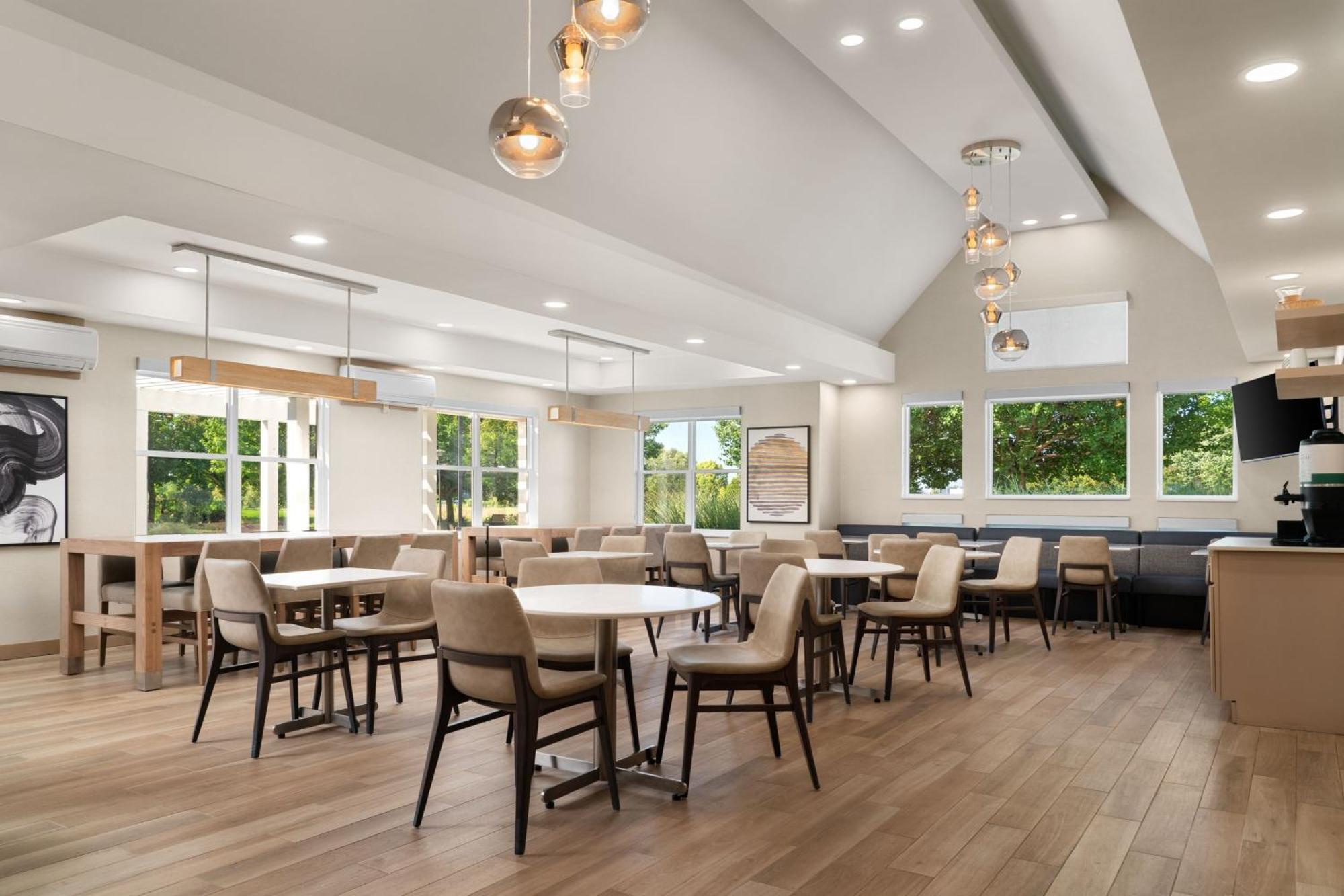 Residence Inn By Marriott Holland Esterno foto